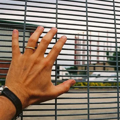 Low Carbon Steel Wire Highway Fence 358 High Security Fence Hot Dipped Galvanized