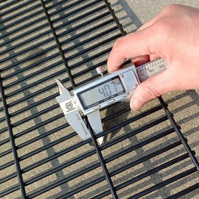 Industry Area Curved 358 Security Mesh Panels With 4 Mm Horizontal Wire And Vertical Wire