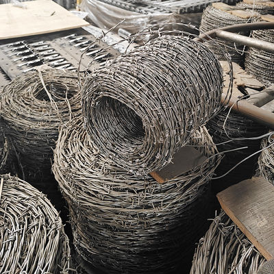 Double Twisted Farm Barbed Wire For Secruity Barbed Wire Fencing