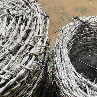 Double Twisted Farm Barbed Wire For Secruity Barbed Wire Fencing
